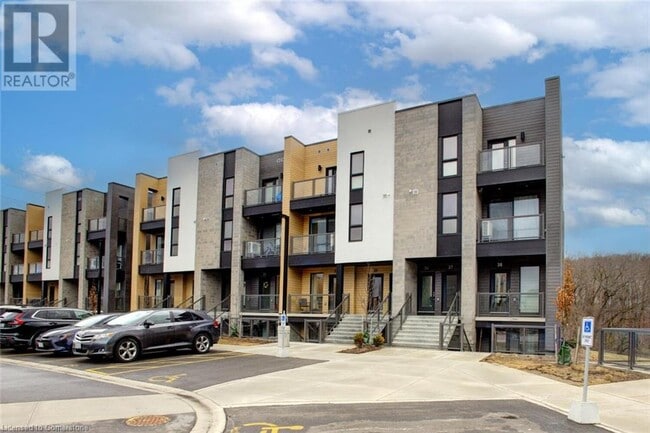 Building Photo - 261 Woodbine Ave