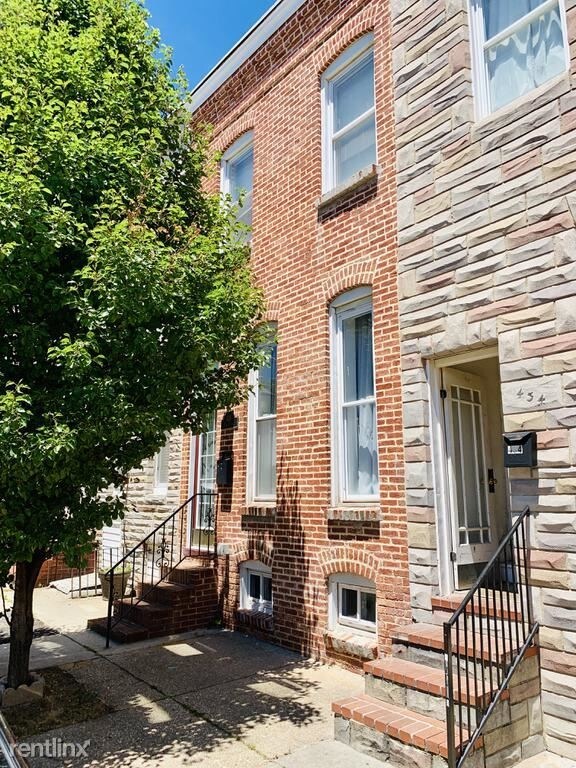 Foto principal - 2 br, 1.5 bath Townhome - 436 Fawcett St