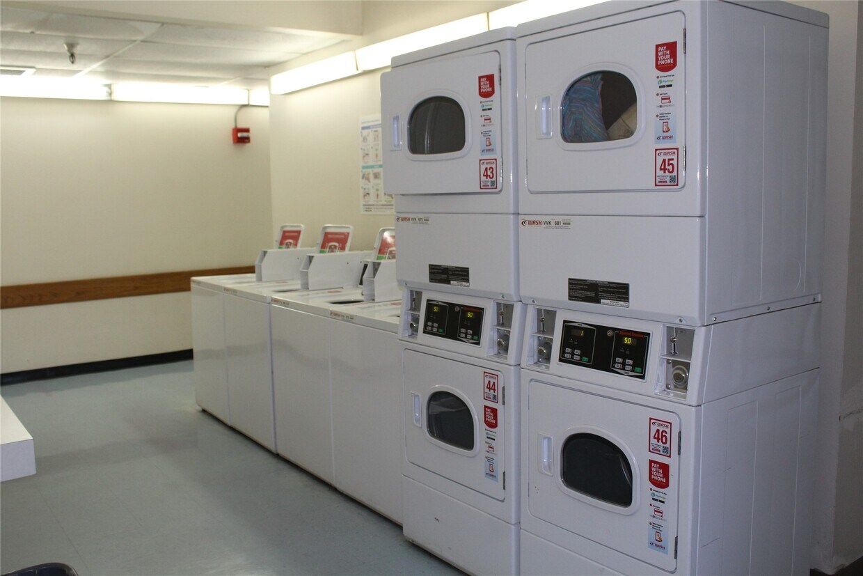 Foto del edificio - 255 S Hill St