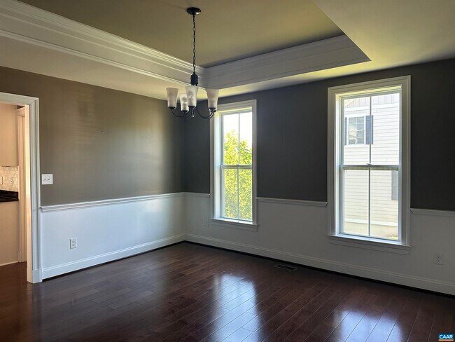 Foto del edificio - 1832 Hyland Creek Dr