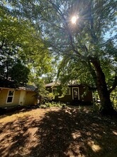 Building Photo - 607 W Babcock St