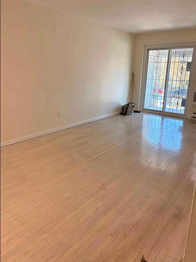 Photo - 51-22 111th St Townhome