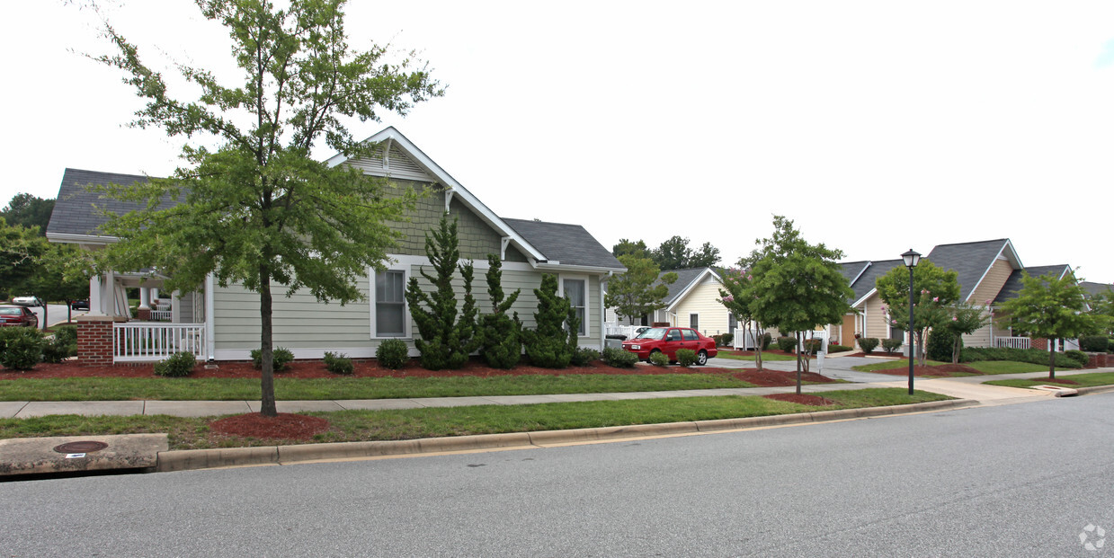 Primary Photo - The Villas at Willow Oaks