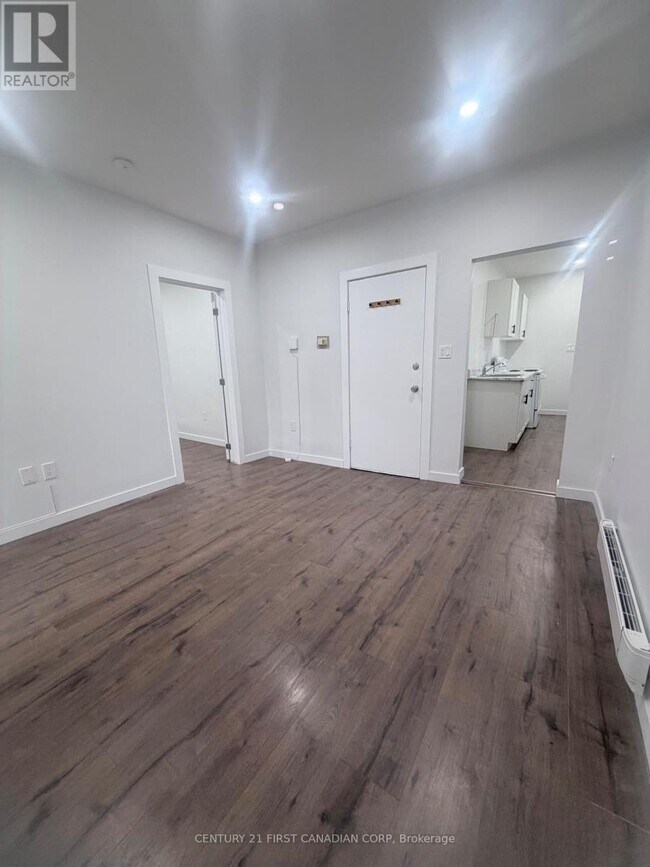 Photo du bâtiment - 411 Main St S