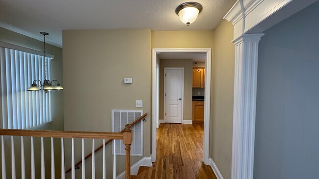 Building Photo - 5685 Hyacinth Ln