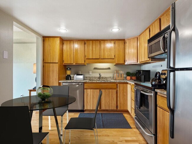 Foto del edificio - 110 1st Ave NE