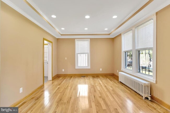 Building Photo - 1700 3rd St NE