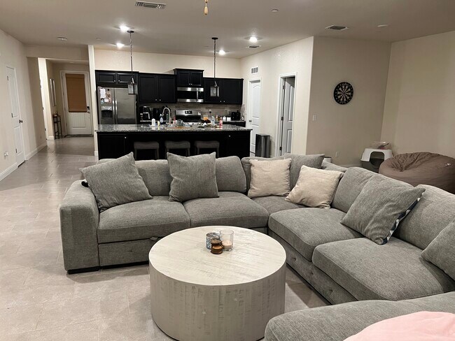 Foto del edificio - 432 Noble Dr