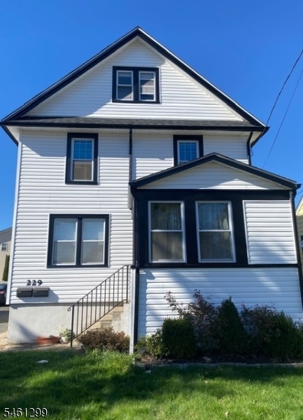 Building Photo - 229 Thompson Ave