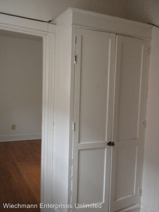 Building Photo - 2577 N Stowell Ave
