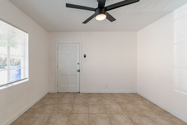 Building Photo - 928 W McDowell Rd