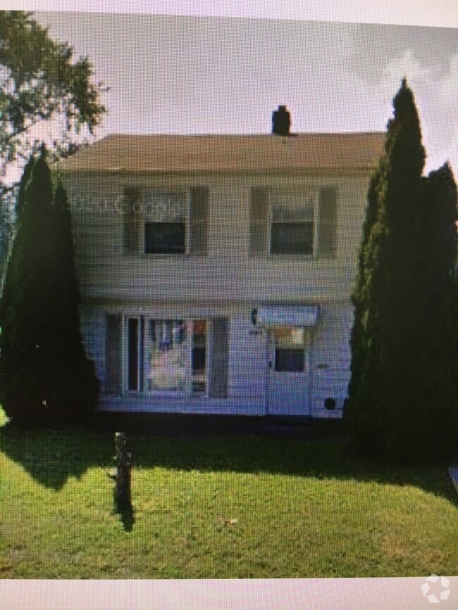 Building Photo - 20230 Crystal Ave