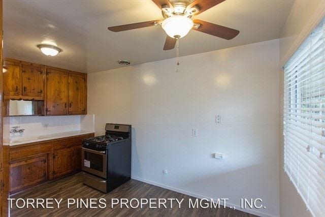 Building Photo - 4445 Mentone St