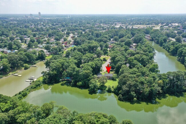 Foto del edificio - Available NOW! WATERFRONT Home in Witchduc...