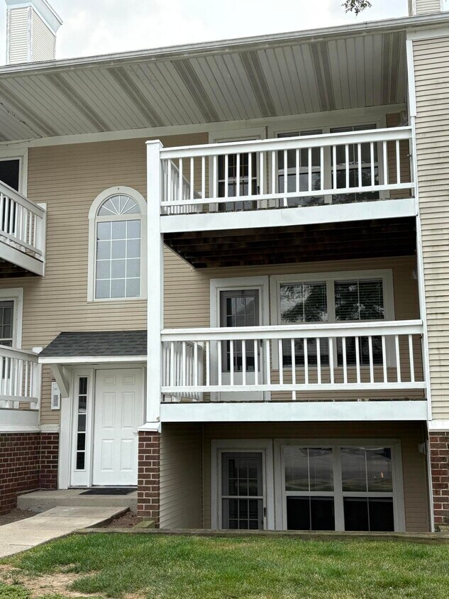 Foto principal - 117 Fieldcrest St