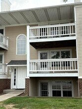 Building Photo - 117 Fieldcrest St