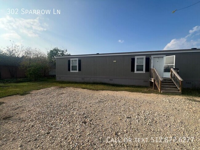 Foto del edificio - 302 Sparrow Ln