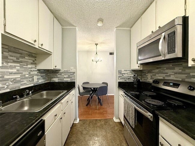 Building Photo - 7950 N Stadium Dr