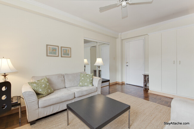 Foto del edificio - 2130 N St NW