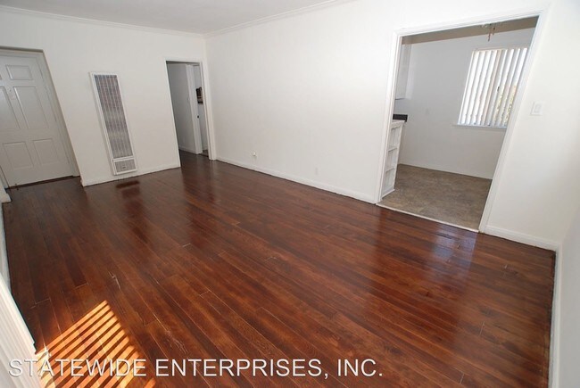 Foto del edificio - 3611-3613 W Adams Blvd