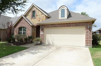 Building Photo - 3300 Glen Crest Ln