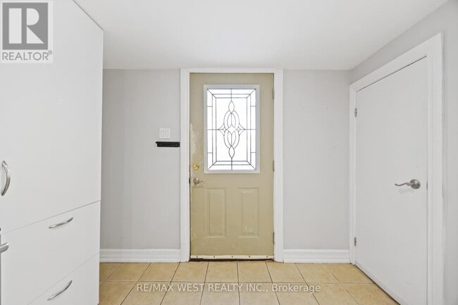 Photo du bâtiment - 2440 King Rd