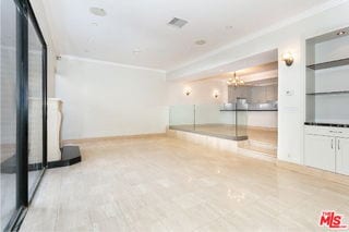 Foto del edificio - 9323 Burton Wy