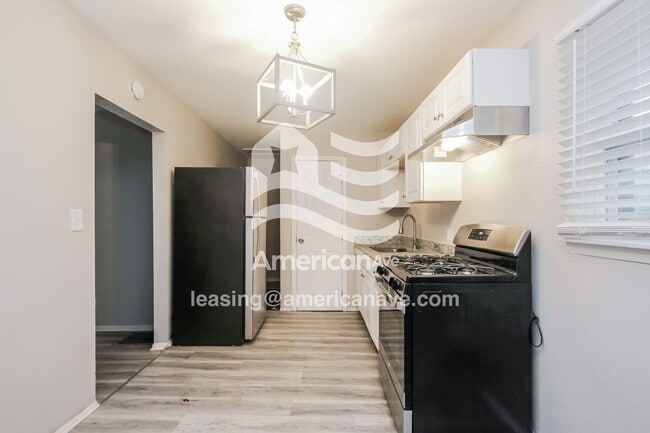 Building Photo - 1511 E Ohio St