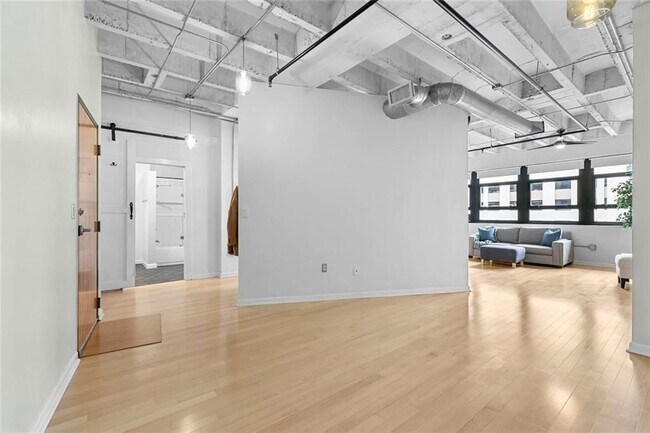 Foto del edificio - 878 Peachtree St NE