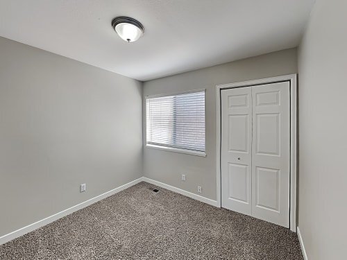 Foto del edificio - 6143 Oakwood Blvd