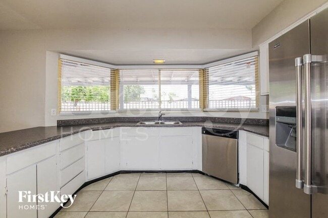 Foto del edificio - 4336 W Carol Ave