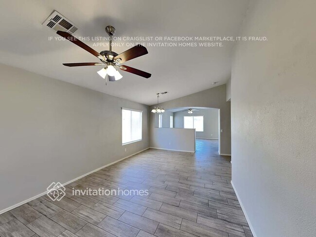 Building Photo - 10476 W Sunflower Pl