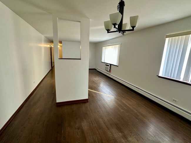 Foto del edificio - 7320 N Rogers Ave