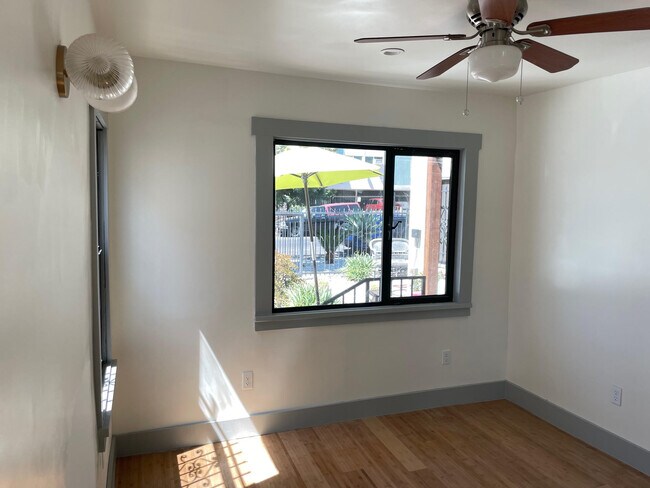 Bedroom # 1 - 1120 N Westmoreland Ave