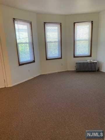 Primary Photo - 421 River Dr