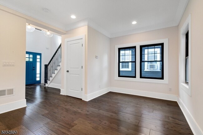 Foto del edificio - 651 Grove St