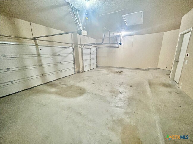 Foto del edificio - 732 Great Cloud Dr