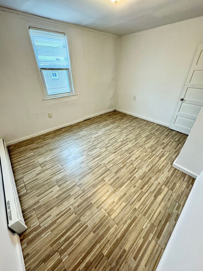 Foto del edificio - 910 W Cedar