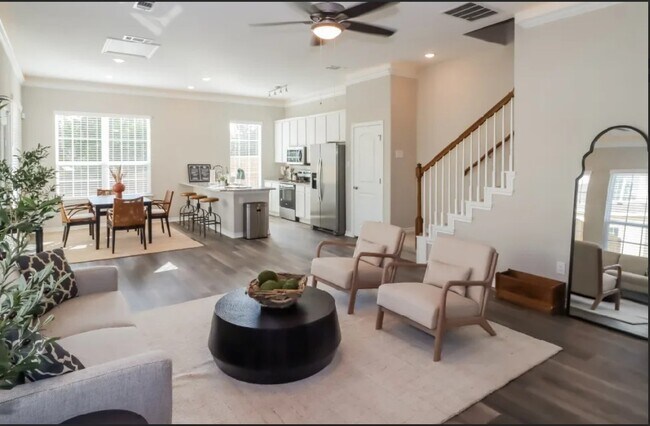 Foto del edificio - 436 Northwood Dr