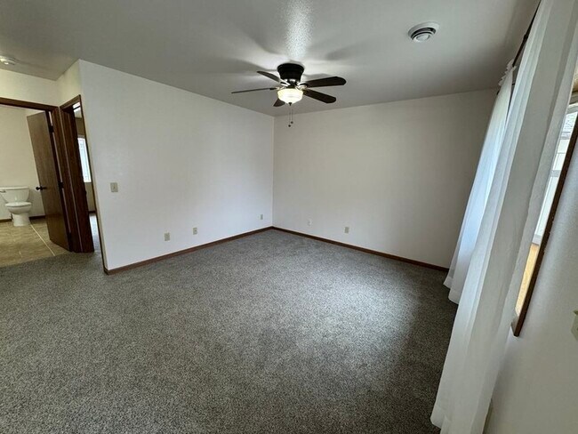 Building Photo - 5535 Frontier Dr