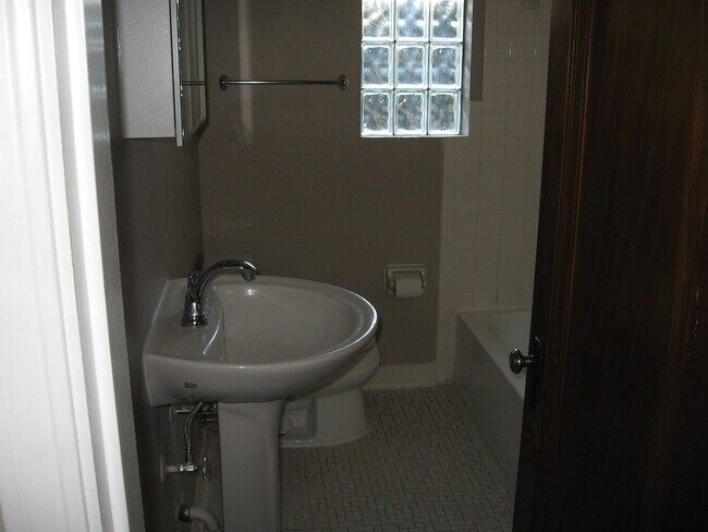 Foto del edificio - 6361 Aspen Way