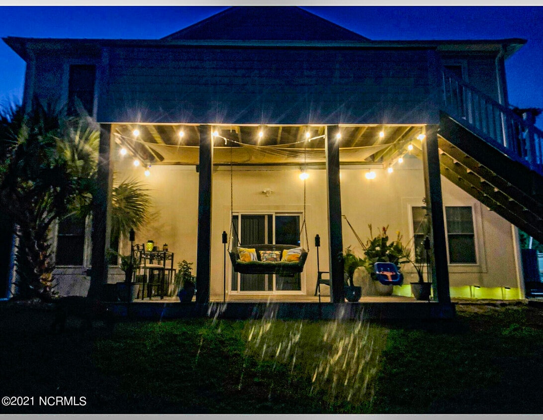 Primary Photo - 7203 Sound Dr