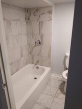 Building Photo - 821 Becker St