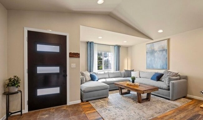 Photo - Beautiful 4 Bedroom in Loveland House