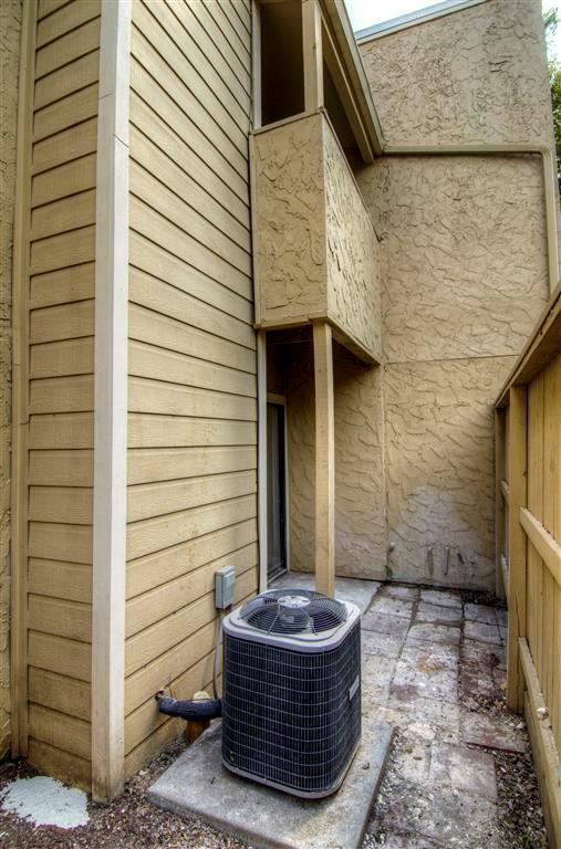 Building Photo - 3670 Ocee St