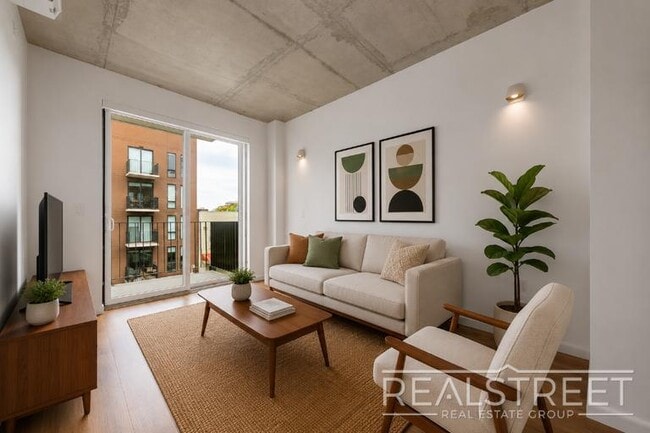 Building Photo - LUXURY 1 BED IN AMENITY PACKED BUILDING IN BUSHWICK