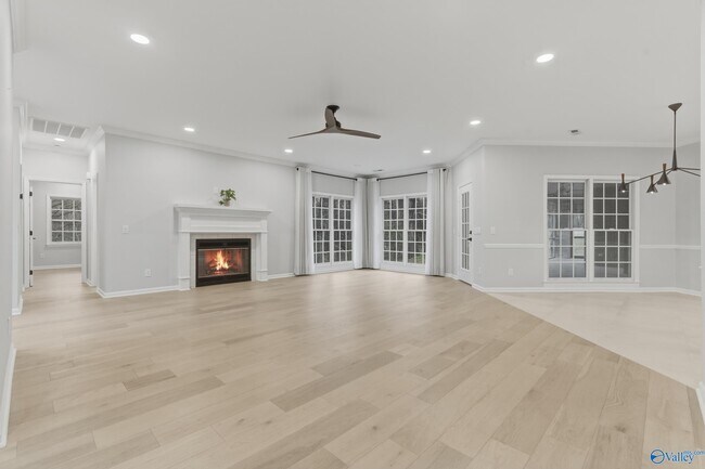 Foto del edificio - 226 Eastview Dr