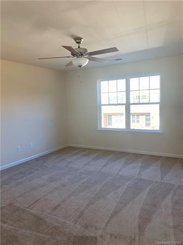 Building Photo - 5005 Spring Ln