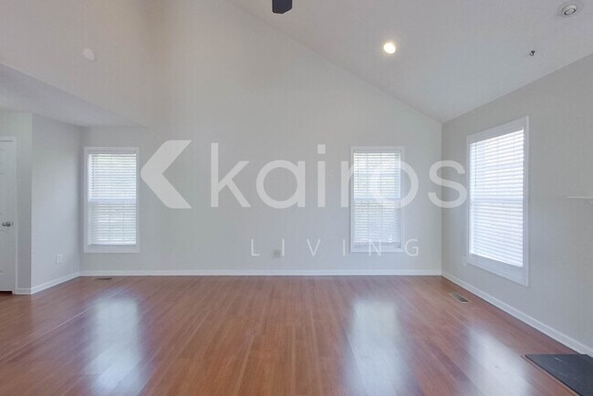 Foto del edificio - 135 Hillandale Rd