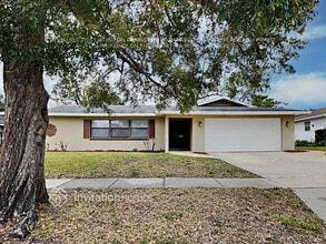 Building Photo - 3015 Bay Tree Dr